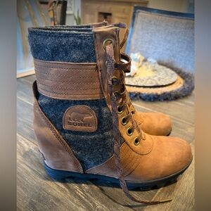 Sorel Women's Lexie Lace Up Brown and Gray Boots